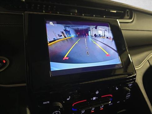 Used 2024 Jeep Grand Cherokee L Altitude image 22