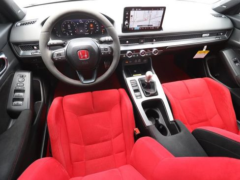 Used 2024 Honda Civic Type R image 6