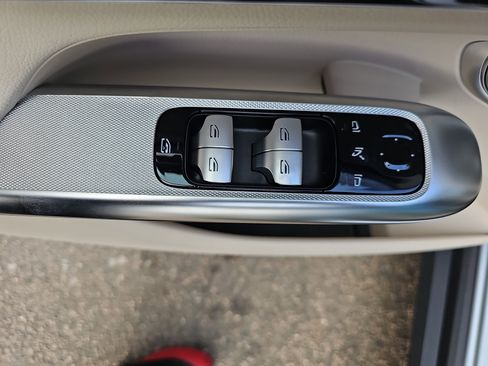 New 2026 Mercedes-Benz GLC 300 image 28