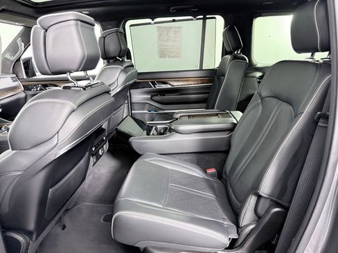 Used 2023 Jeep Grand Wagoneer L Series II image 24