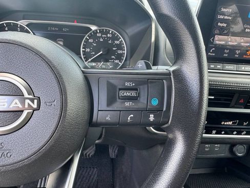 Used 2024 Nissan Rogue SV FWD image 20