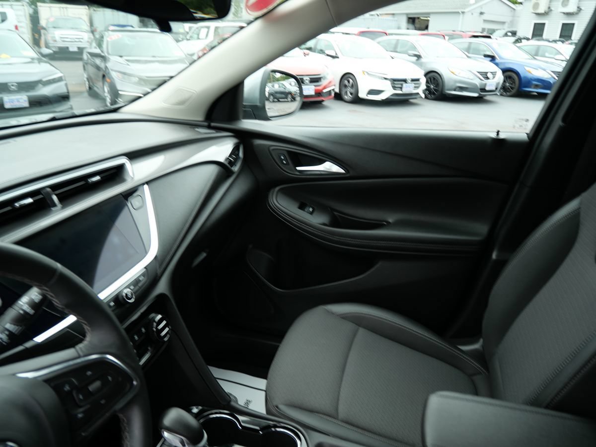 Used 2023 Buick Encore GX Select w/ Sport Touring Package FWD image 13