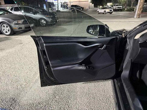 Used 2013 Tesla Model S image 4