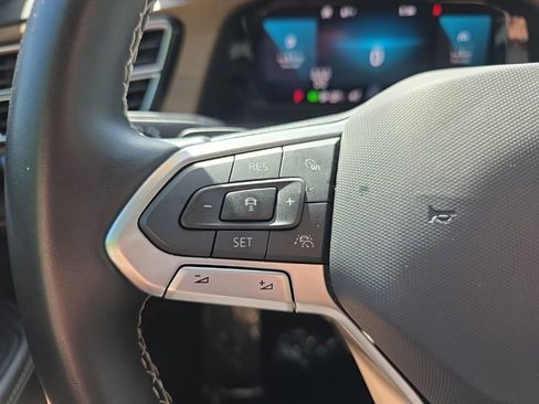 Used 2025 Volkswagen Atlas SE FWD image 23