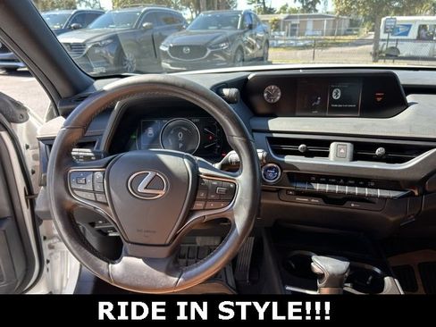 Used 2021 Lexus UX 250h image 17