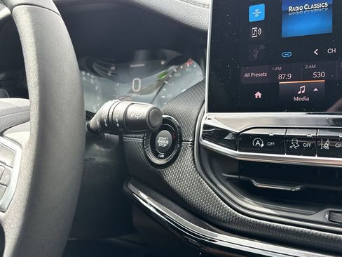 New 2026 Jeep Compass Limited image 25