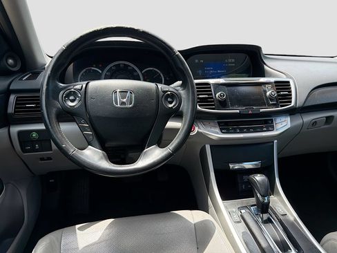 Used 2015 Honda Accord EX-L image 16