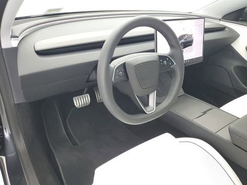 Used 2024 Tesla Model 3 Performance image 18