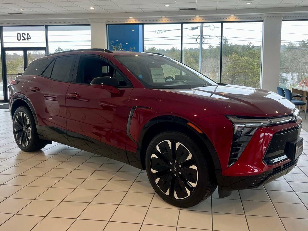 New 2025 Chevrolet Blazer EV RS RWD image 7