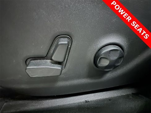 Used 2017 Jeep Cherokee Latitude w/ Comfort & Sound Group image 28