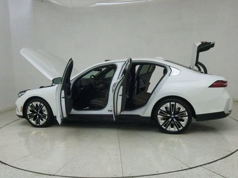 Used 2026 BMW 530i image 71