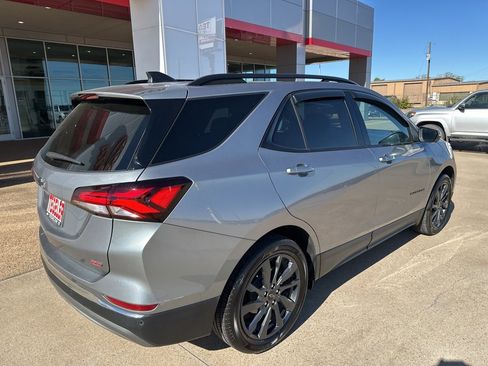 Used 2023 Chevrolet Equinox RS w/ RS Leather Package image 7