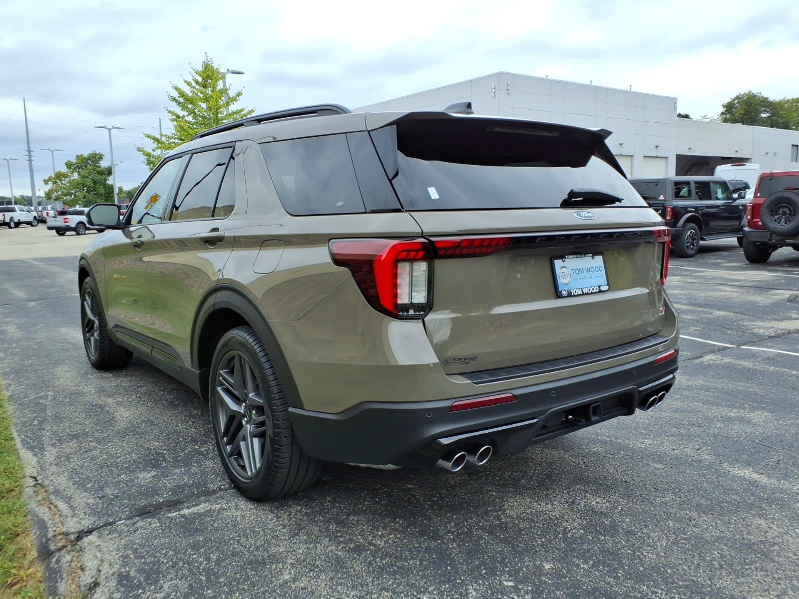 Used 2026 Ford Explorer ST w/ Sun And Sound Package AWD/4WD image 8