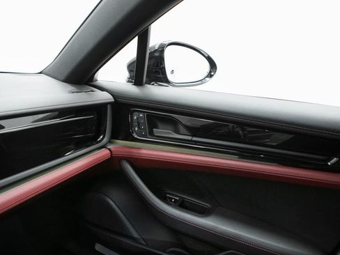 Certified 2024 Porsche Panamera RWD image 31