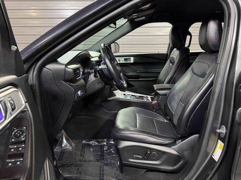 Used 2020 Ford Explorer Limited image 13