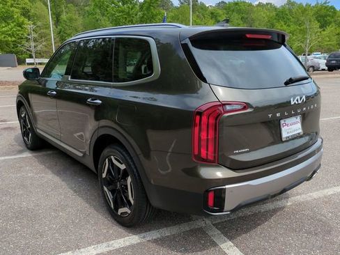 Used 2025 Kia Telluride S FWD image 6