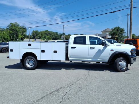 New 2026 RAM 4500 Tradesman w/ Chrome Appearance Group AWD/4WD image 3