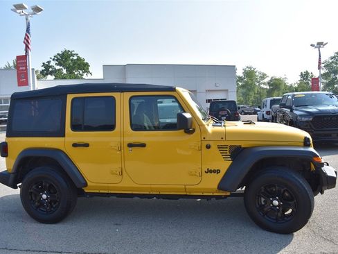 Used 2021 Jeep Wrangler Unlimited Sport image 9