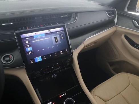 Used 2023 Jeep Grand Cherokee L Limited w/ Luxury Tech Group II image 27