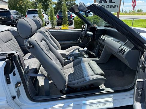Used 1987 Ford Mustang GT RWD image 14