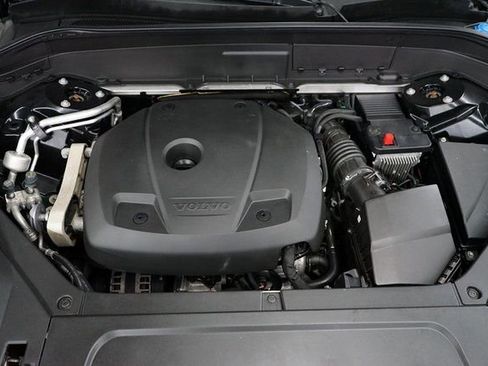 Used 2022 Volvo XC90 T6 Momentum image 47