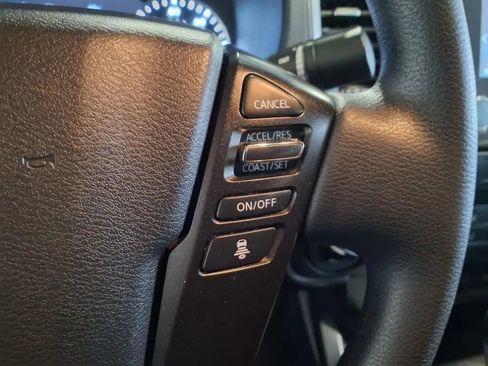 Used 2022 Nissan Frontier SV w/ Technology Package AWD/4WD image 27
