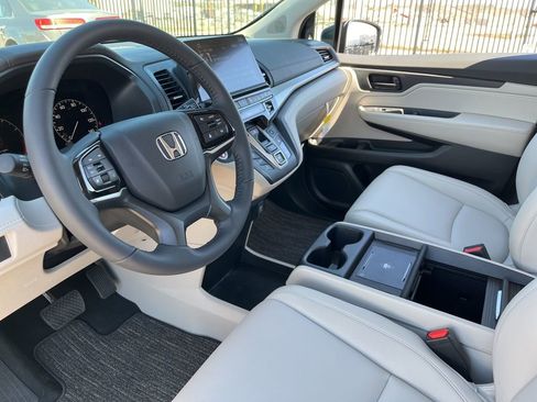 Certified 2026 Honda Odyssey EX-L image 19