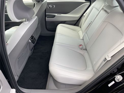 New 2025 Hyundai Ioniq 6 SEL image 7