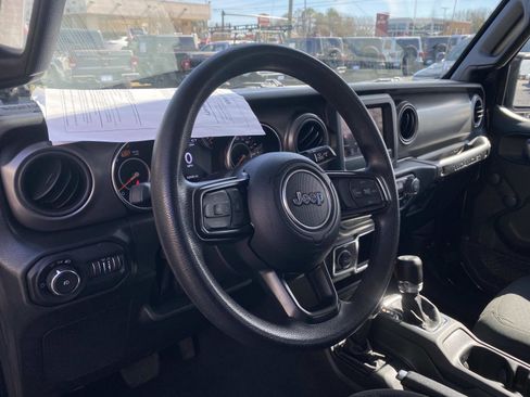 Certified 2022 Jeep Wrangler Unlimited Sport image 24