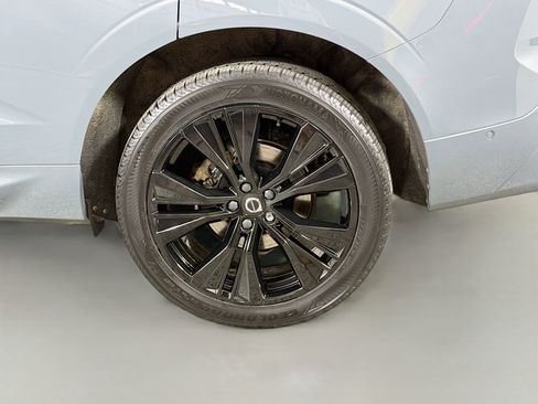 Used 2023 Volvo XC60 B5 Plus w/ Climate Package AWD/4WD image 30