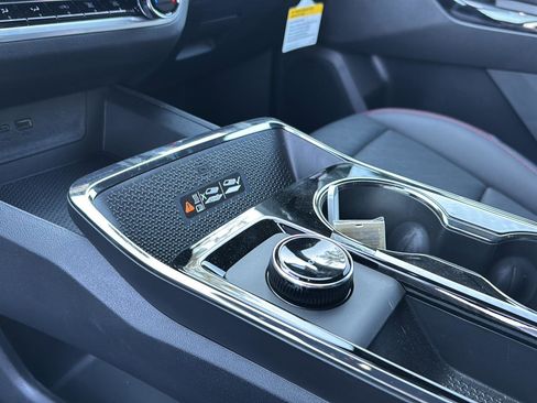 New 2026 Chevrolet Equinox RS w/ Convenience Package III image 25