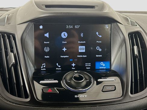 Used 2018 Ford Escape Titanium w/ Ford Safe & Smart Package AWD/4WD image 21