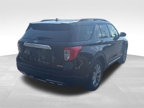 Used 2023 Ford Explorer XLT w/ Equipment Group 202A AWD/4WD image 5