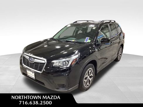 Used 2020 Subaru Forester Premium image 1