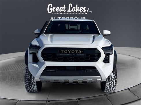 Used 2024 Toyota Tacoma Trailhunter image 8