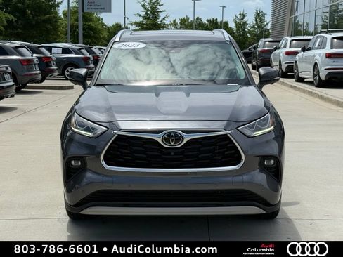 Used 2023 Toyota Highlander Platinum FWD image 8