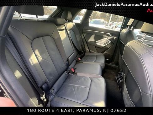 Used 2024 Audi Q3 2.0T Premium w/ Convenience Package image 25