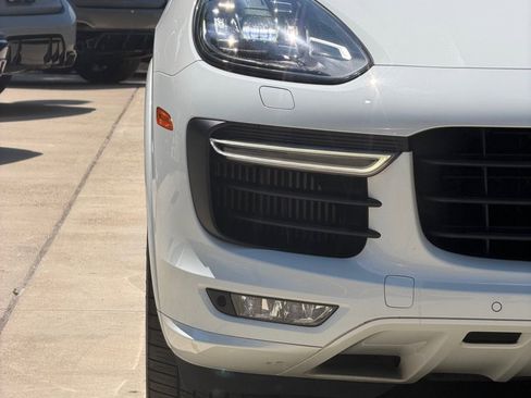 Used 2016 Porsche Cayenne GTS AWD/4WD image 11