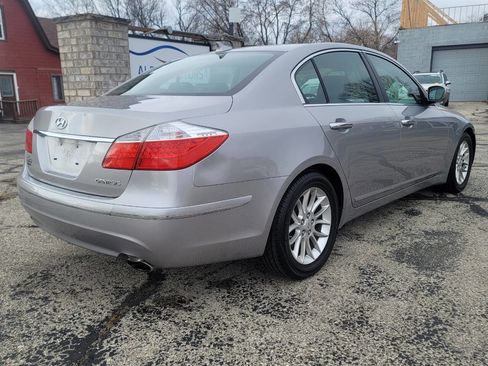 Used 2011 Hyundai Genesis 3.8 image 7