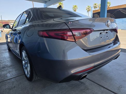 Used 2019 Alfa Romeo Giulia Ti RWD image 5
