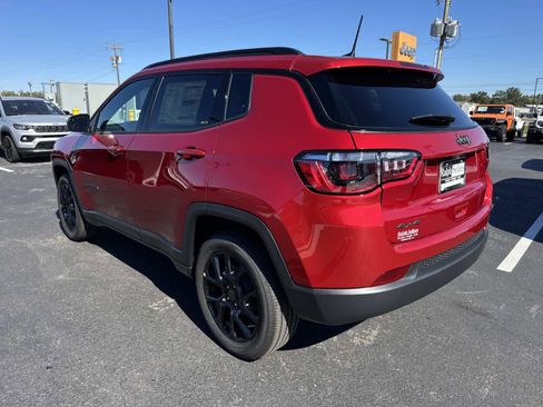 New 2026 Jeep Compass Latitude AWD/4WD image 4