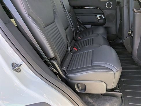 New 2026 Land Rover Discovery S image 17