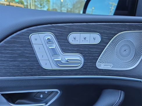 Certified 2025 Mercedes-Benz GLE 580 4MATIC image 11