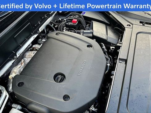 Certified 2025 Volvo XC90 B6 Plus image 44