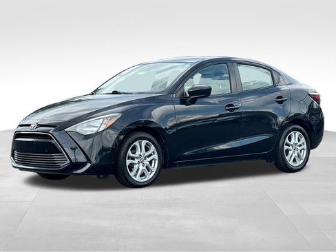 Used 2018 Toyota Yaris iA FWD image 5