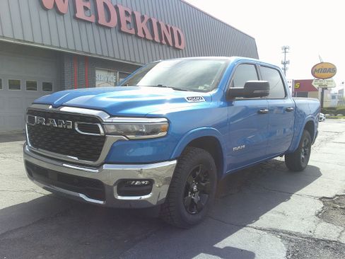 Used 2025 RAM 1500 Big Horn AWD/4WD image 11