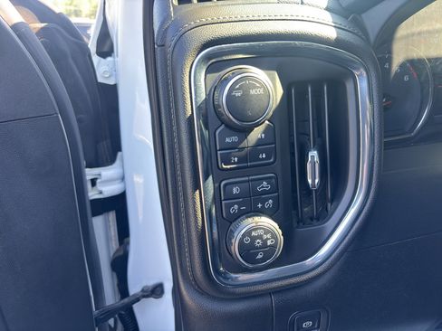 Used 2020 Chevrolet Silverado 1500 RST image 15