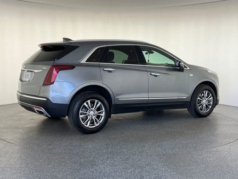 Used 2021 Cadillac XT5 Premium Luxury FWD image 3