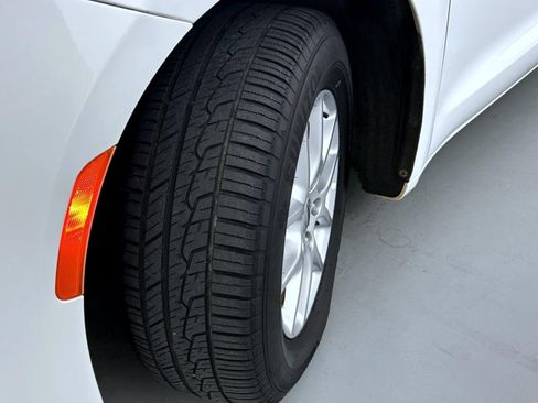 Certified 2022 Chrysler Pacifica Touring-L FWD image 23