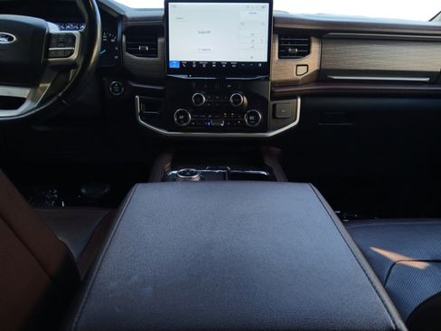 Used 2022 Ford Expedition Max Limited image 30